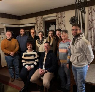 🎼Jahreshauptversammlung 2026🎶
•
•
•
Nach einer kurzen musikalischen Pause, starteten wir gestern mit unserer Jahreshauptversammlung im Gasthaus Filzwieser, wieder aktiv ins neue Vereinsjahr! 🎉 Im Anschluss an die Berichte des „alten Vorstandes“, folgten  die Neuwahlen. 

Nach erfolgreichem Abschluss der Wahl des neuen Vorstandes, liesen wir den Abend gemütlichen bei gutem Essen und dem ein oder anderen Gläschen ausklingen! 🍽️🍷 Danke an dieser Stelle für die Verpflegung! 👏🏼
•
•
•
#mvmitterbach #mitterbach #musikvereinmitterbach #jahreshauptversammlung